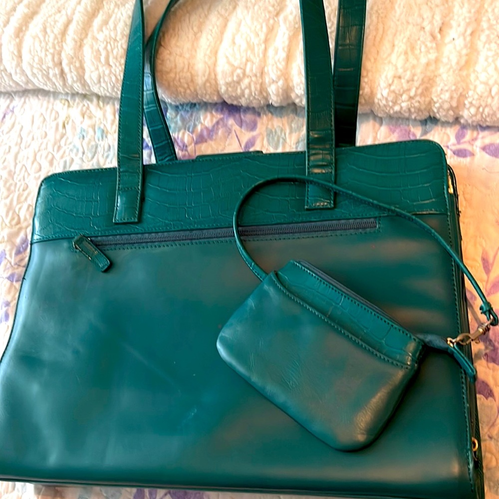 BUXTON Genuine Leather Briefcase Shoulder Bag with Crocodile Accents
See  pics!